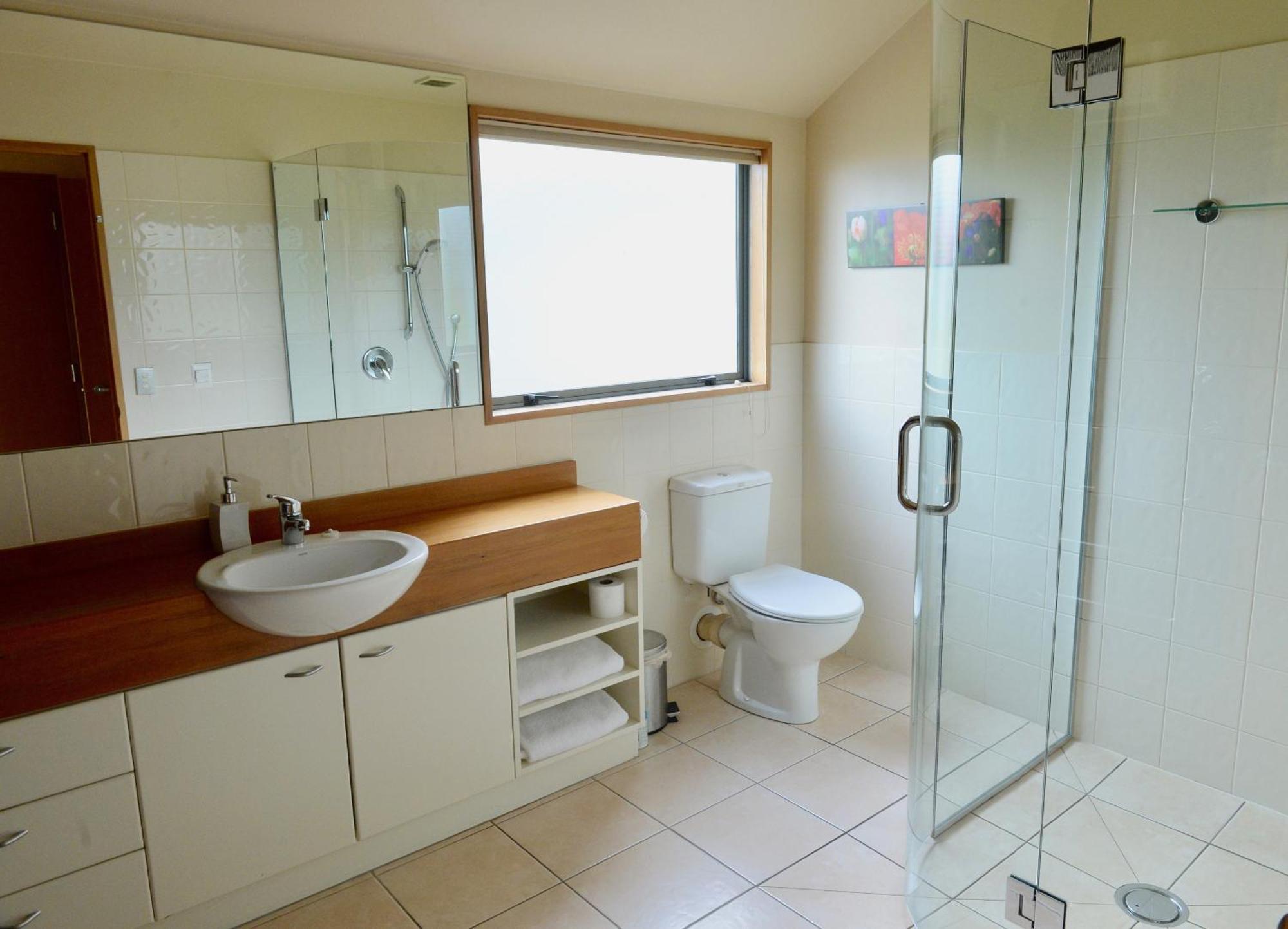 Sargood Splendour - Wanaka Holiday Home المظهر الخارجي الصورة