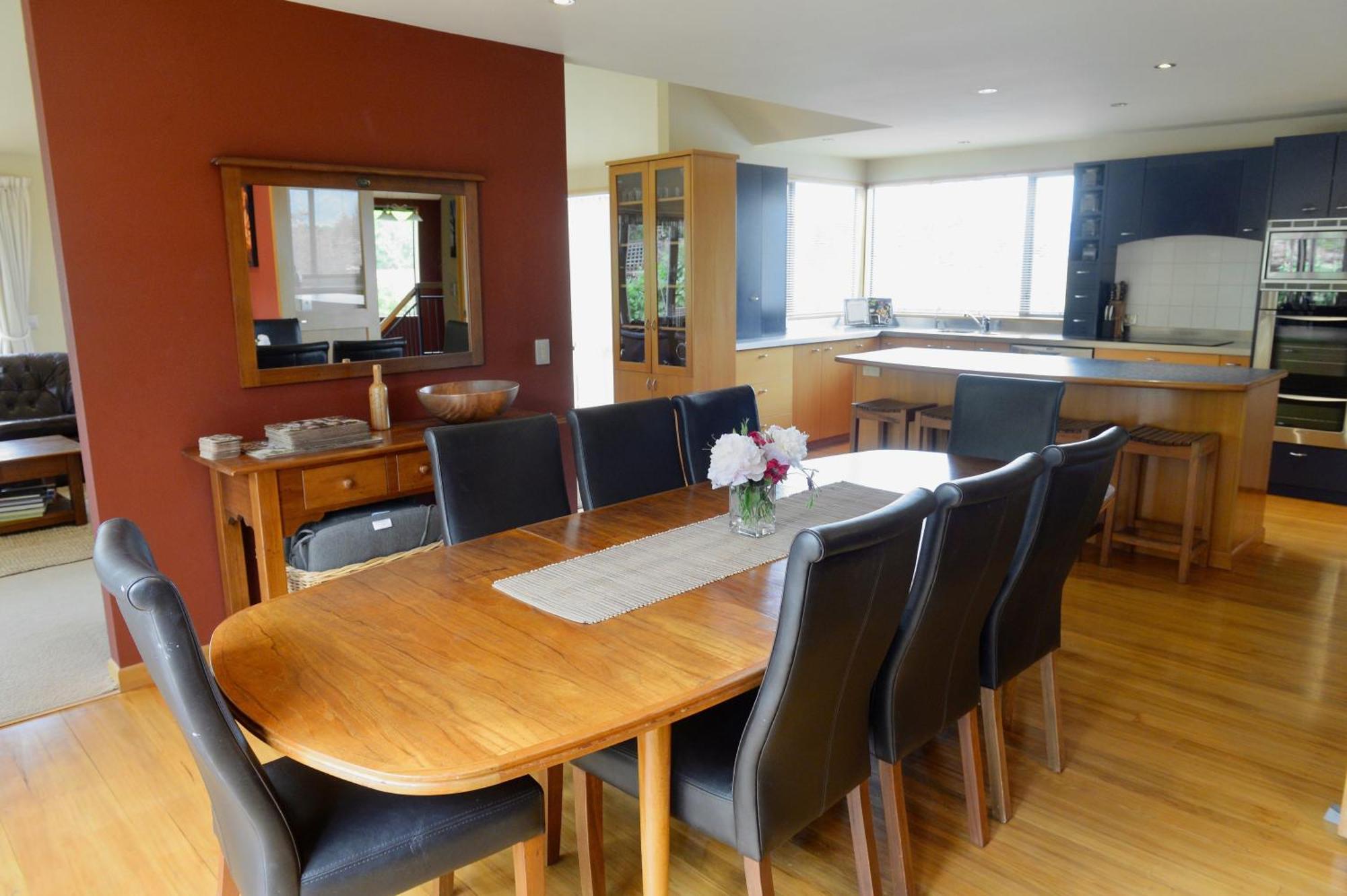 Sargood Splendour - Wanaka Holiday Home المظهر الخارجي الصورة